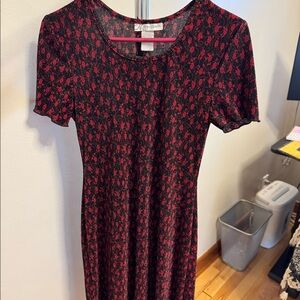Red/black floral dress